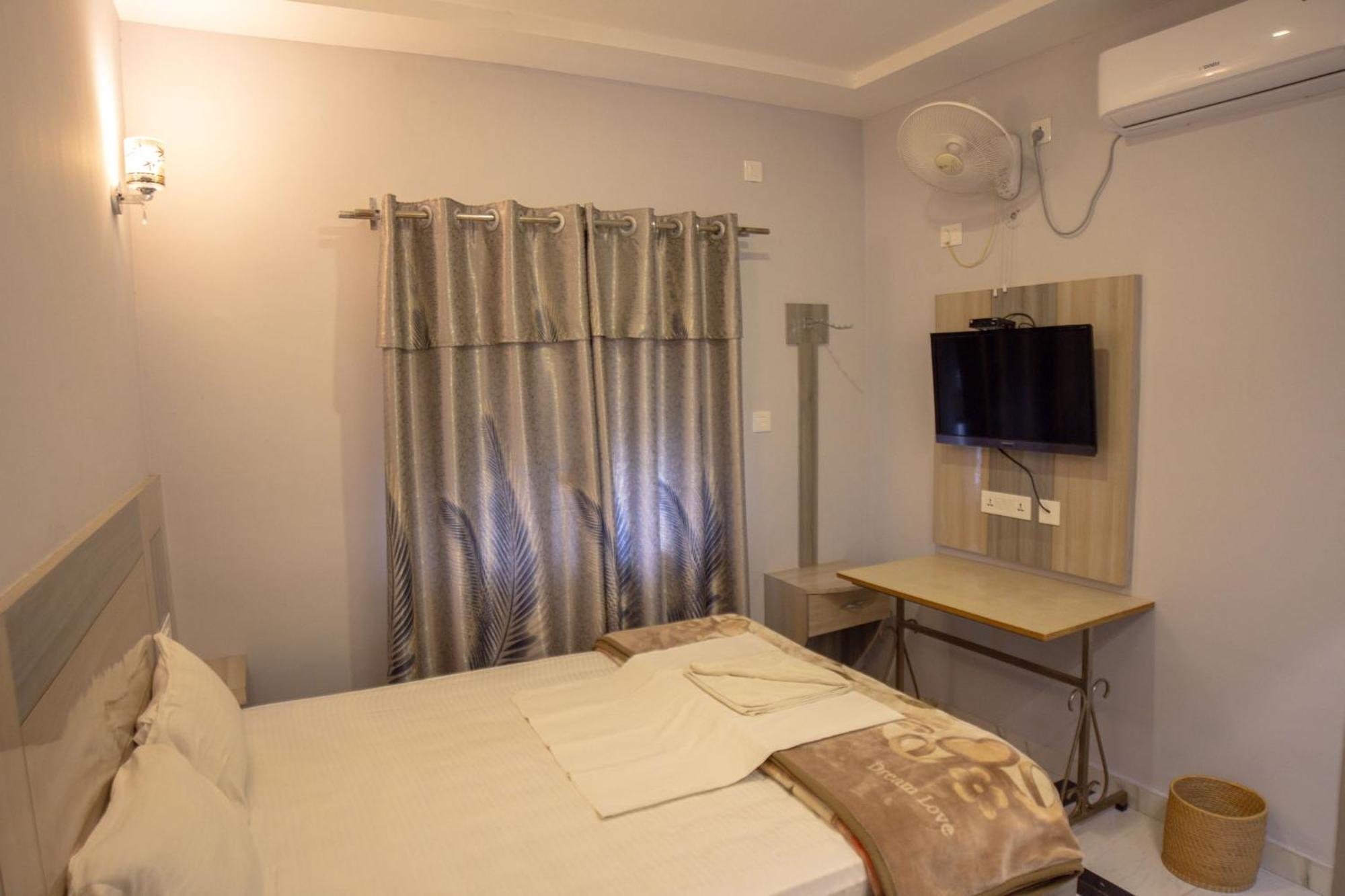 Galaxy Guest House Bhairāhawā 部屋 写真