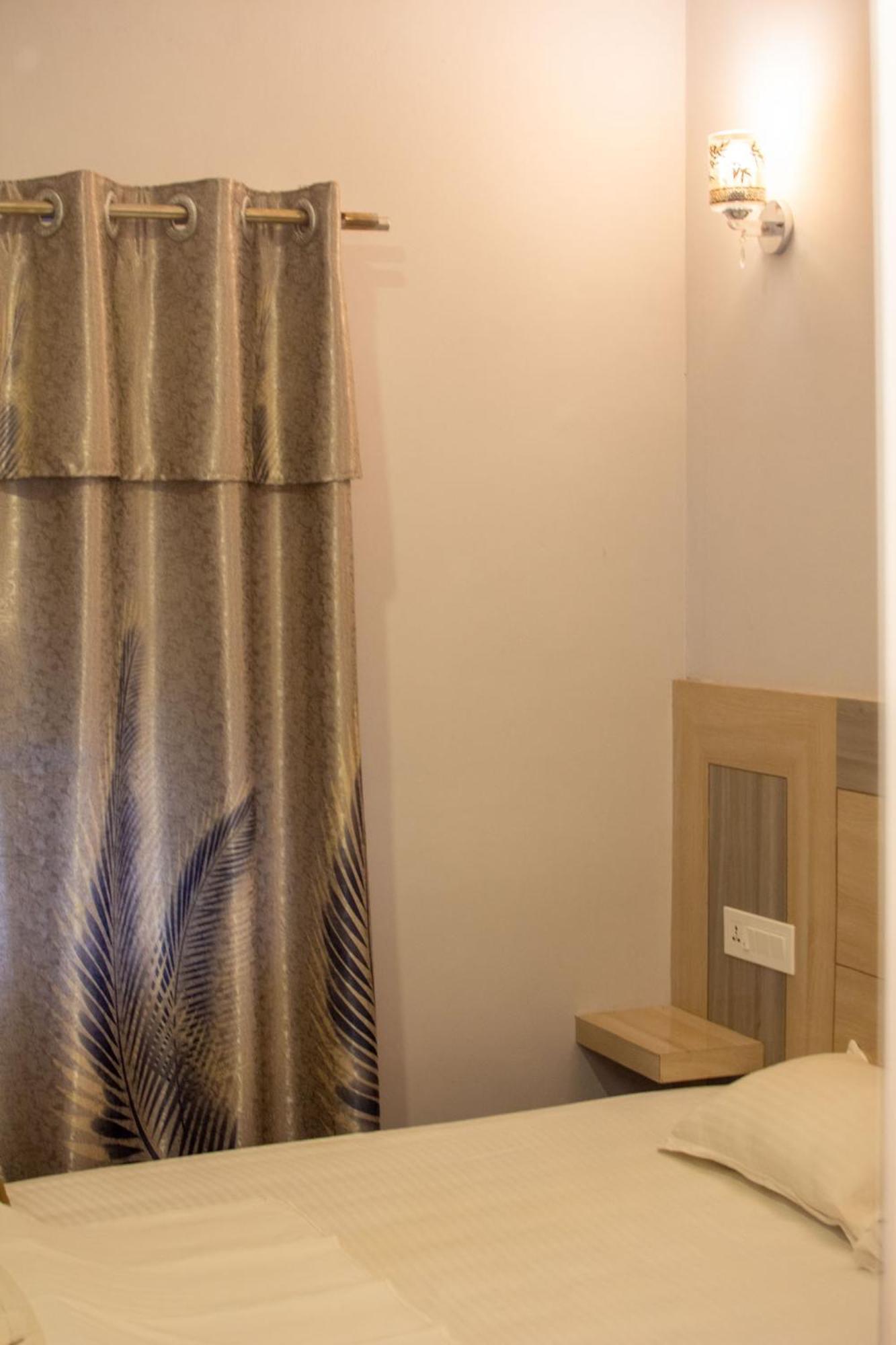 Galaxy Guest House Bhairāhawā 部屋 写真
